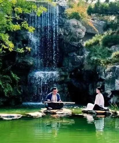 我们在意境里眺望天空，俯瞰迷人的世界——白帆诗歌艺术欣赏