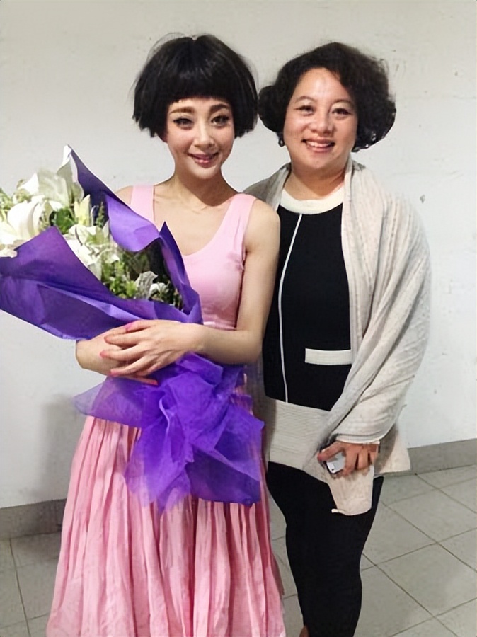 殷桃离异了吗,殷桃结过几次婚现在状况