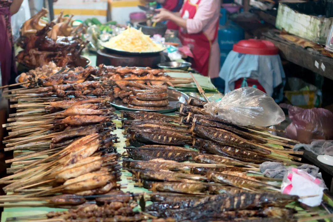 坐火车去老挝旅游靠谱吗,坐上动车去老挝