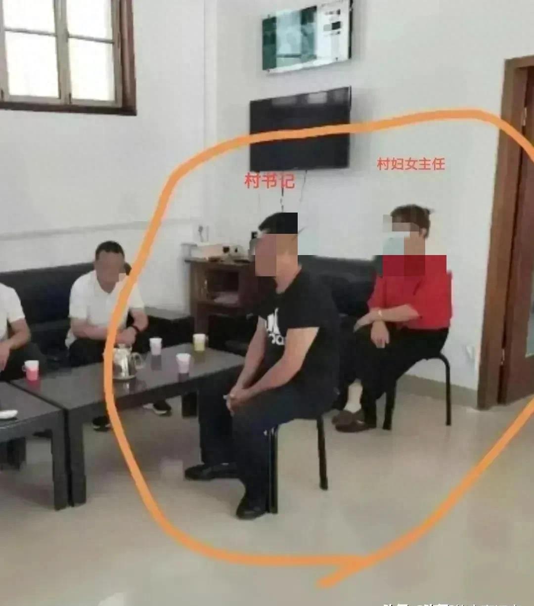 潍坊书记*伦乱**风波：两性关系曝光，年龄差距巨大！