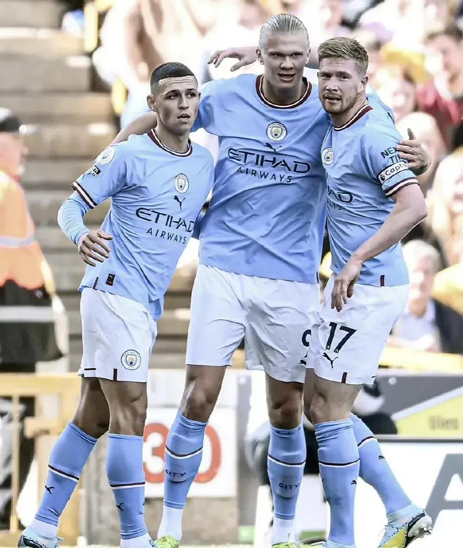 曼城5-1大胜卢顿哈兰德,曼城队史首秀哈兰德破门