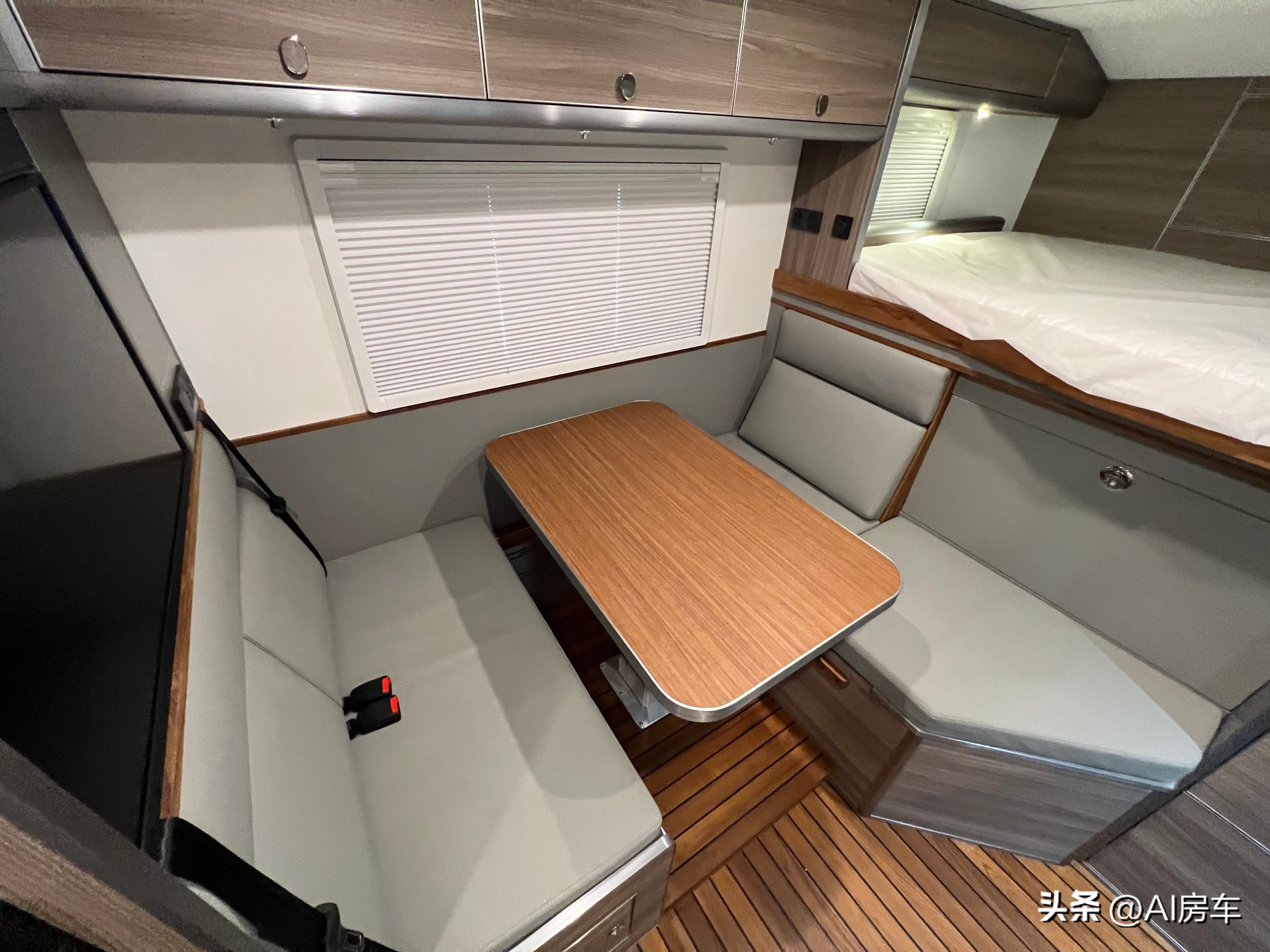 非常少见的阿莫迪罗福特f550房车,f550锐行者越野房车户外旅游视频