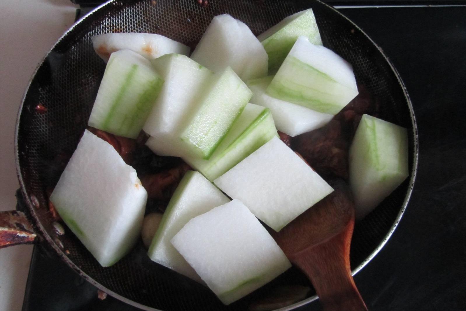 碱性食物要多吃经济实惠又营养,十类碱性食物要多吃什么