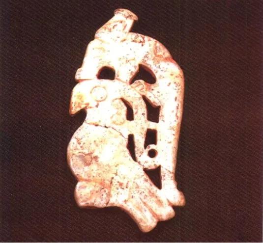 流失海外的商周玉器,商周遗址出土石家河玉器