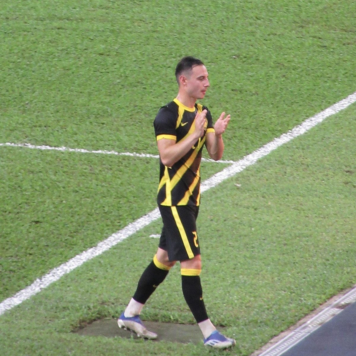 你的对手在学习你的敌人在磨刀,你的对手在磨刀你的闺蜜在减肥