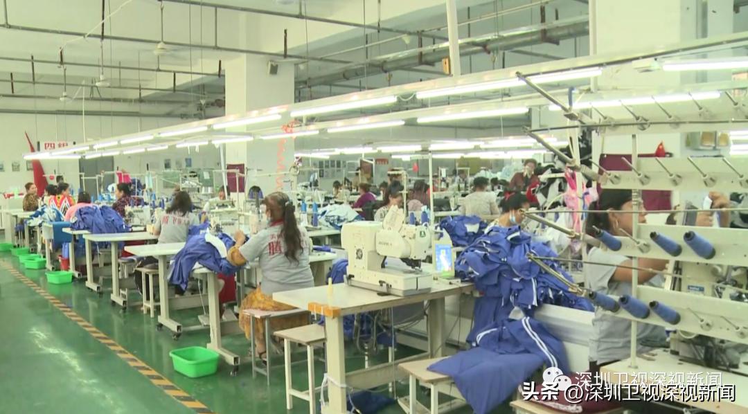 深圳校服*疆新**造！这些深企如何助力当地人“家门口”就业？|深喀山海情