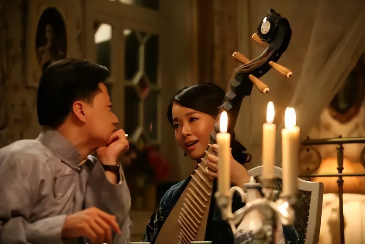 “氧气女神”的桃色往事