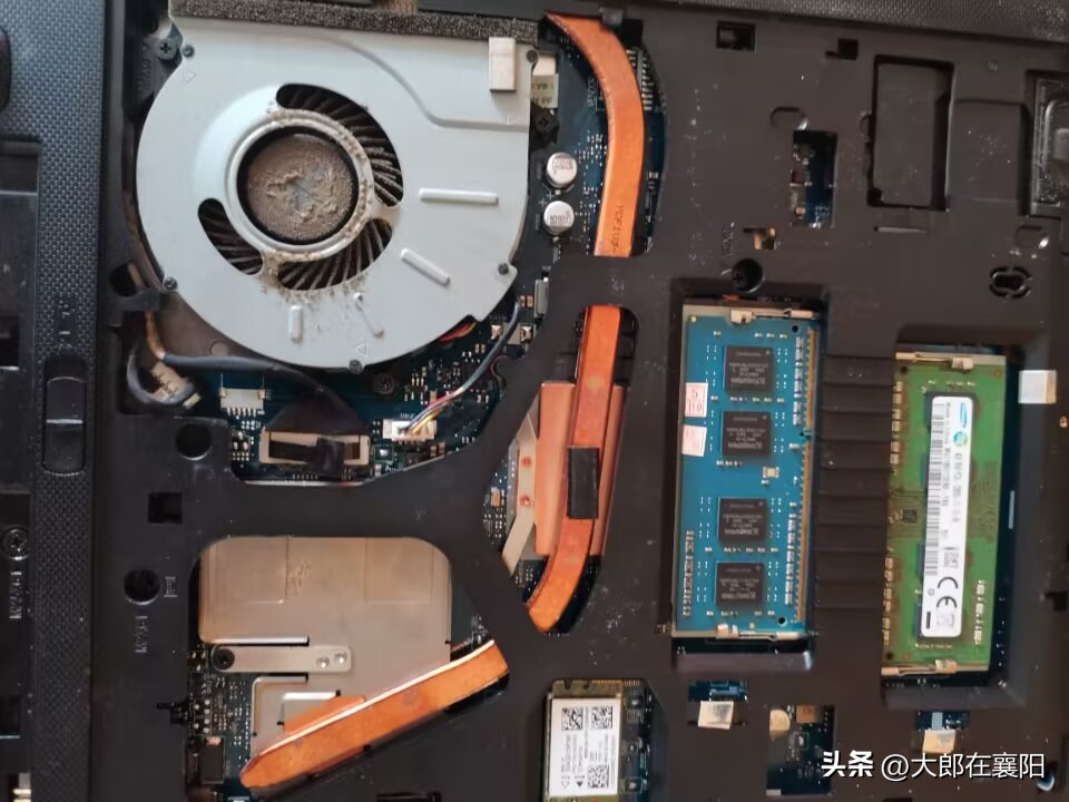 “奇葩青年”电脑小白花10个小时，重装系统，最后这种情况啥意思