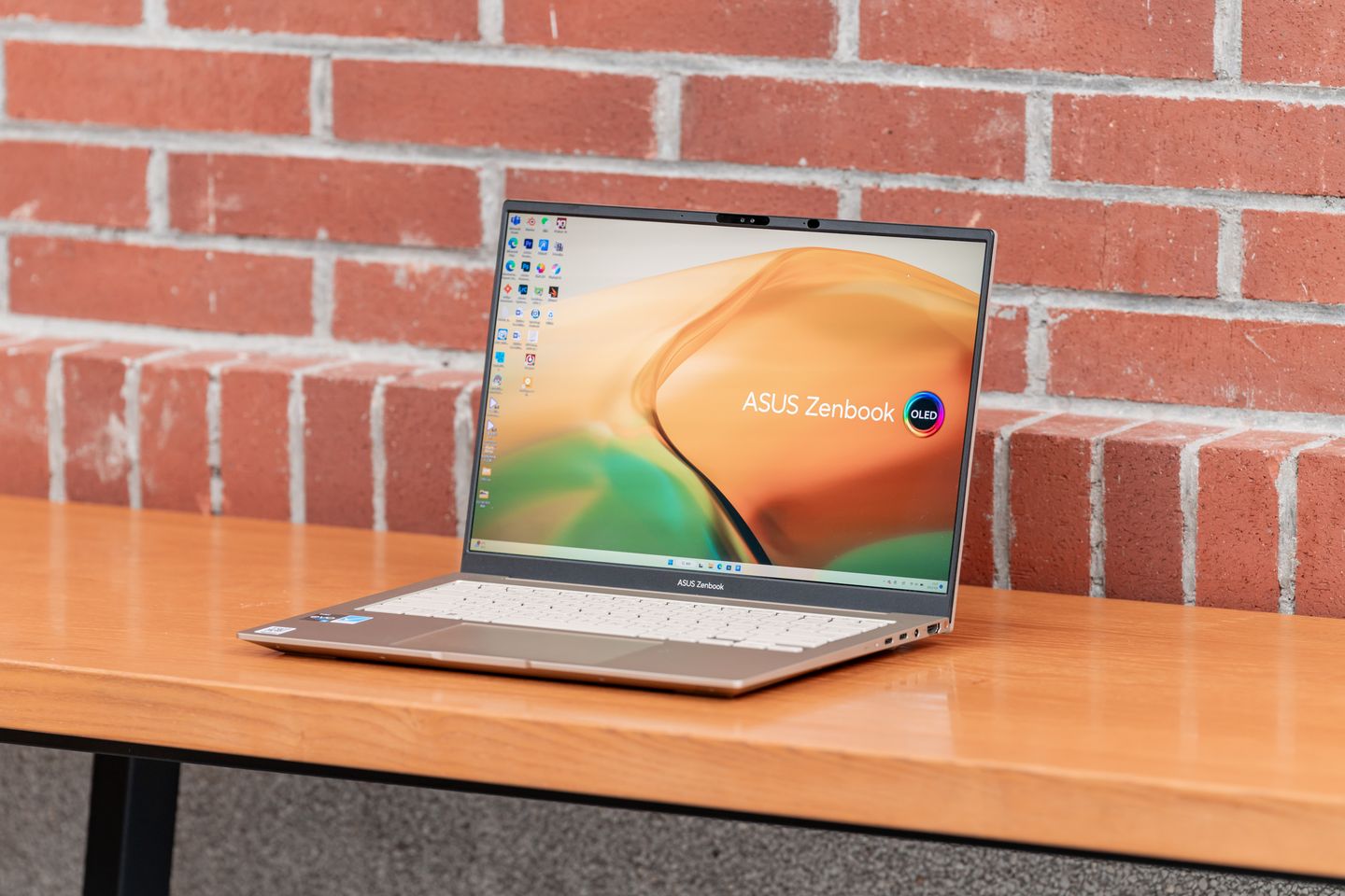 华硕灵耀pro14高性能轻薄本怎么选,华硕灵耀轻薄本和惠普星13轻薄本