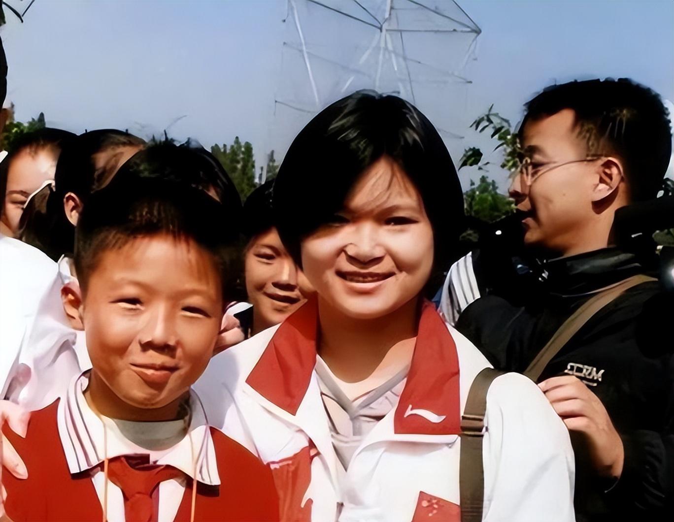 奥运冠军陈晓敏捐款,奥运冠军陈晓敏采访视频