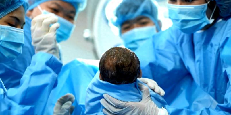 惊天秘闻！男子观看老婆分娩后索赔10亿！