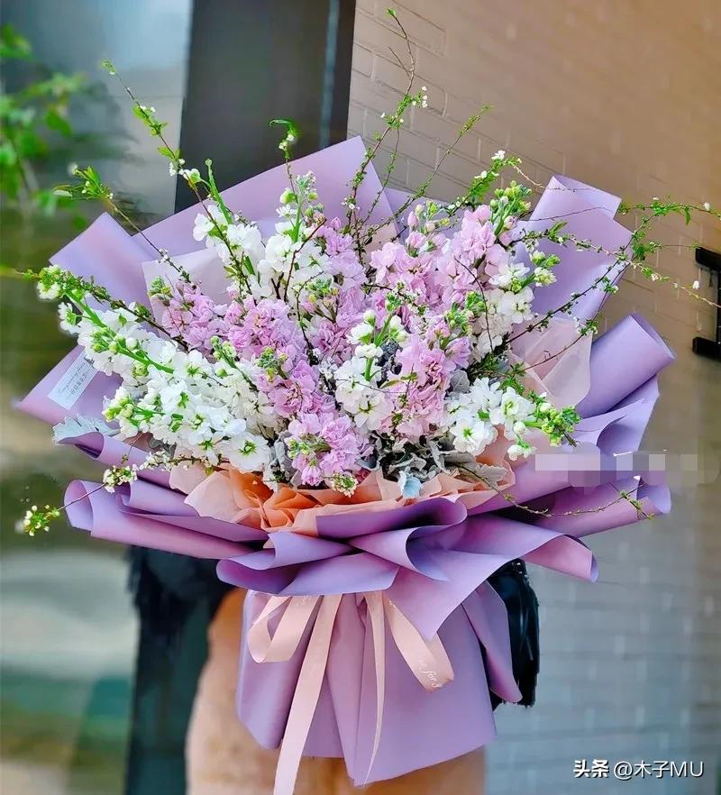 接病人出院送什么花,送病人什么花寓意比较好