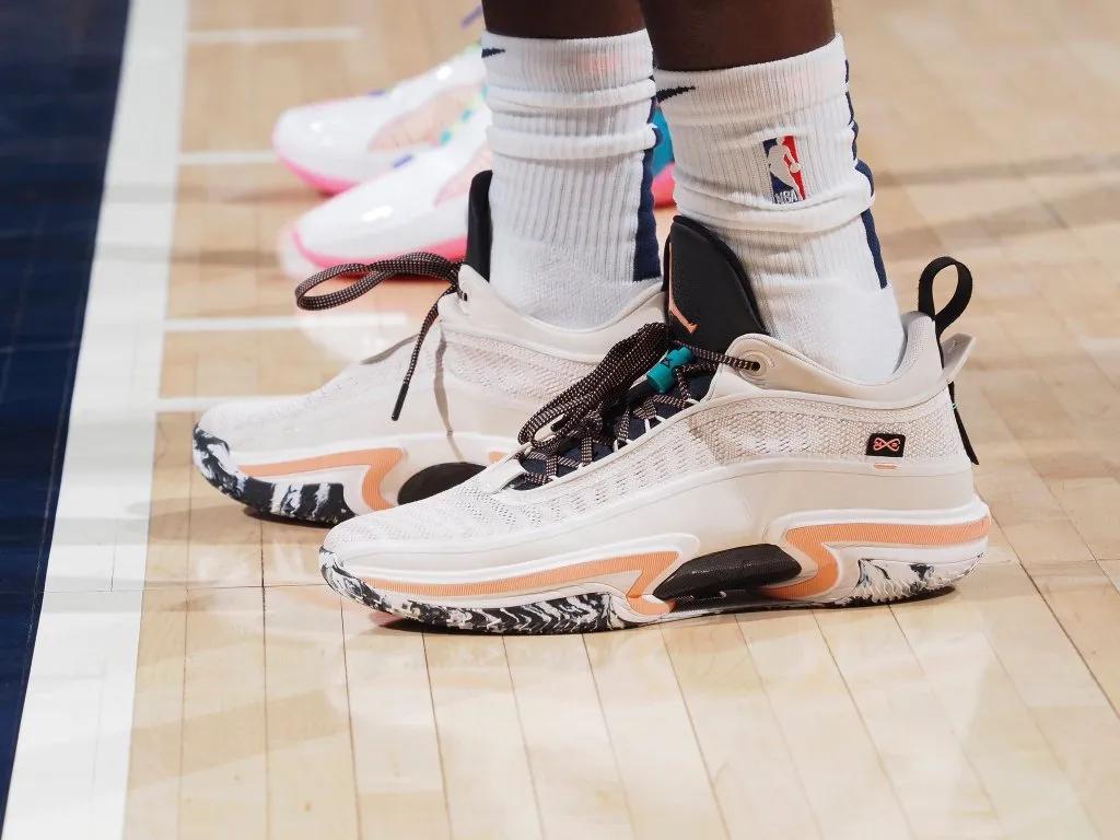 塔克今日上脚球鞋,nba球星鞋王塔克在哪支球队