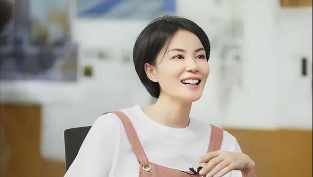 哪几个女明星的鼻子不好看,鼻子不好看的十大女星