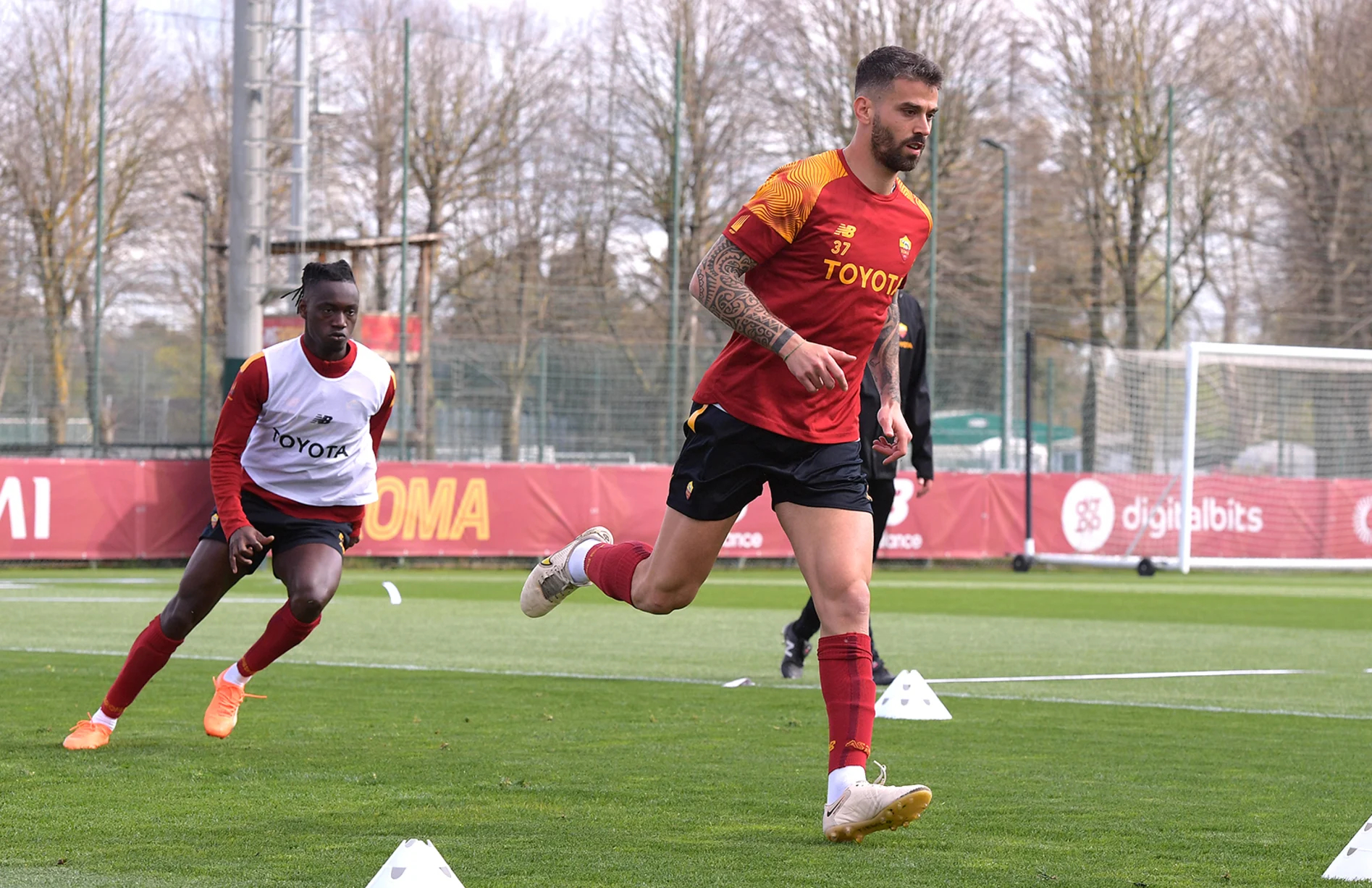 穆里尼奥相信自己永不放弃,穆里尼奥不像以前那样意气风发