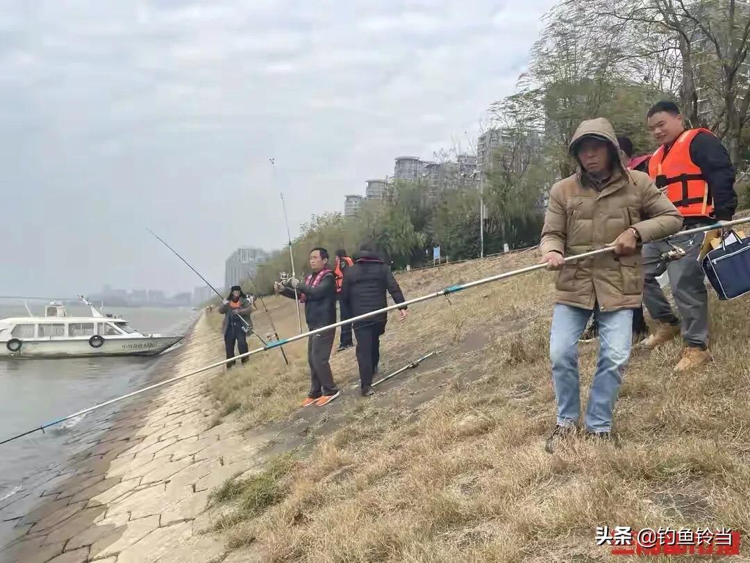 钓鱼禁止超过几个钩,禁止双钩钓鱼原因有哪些