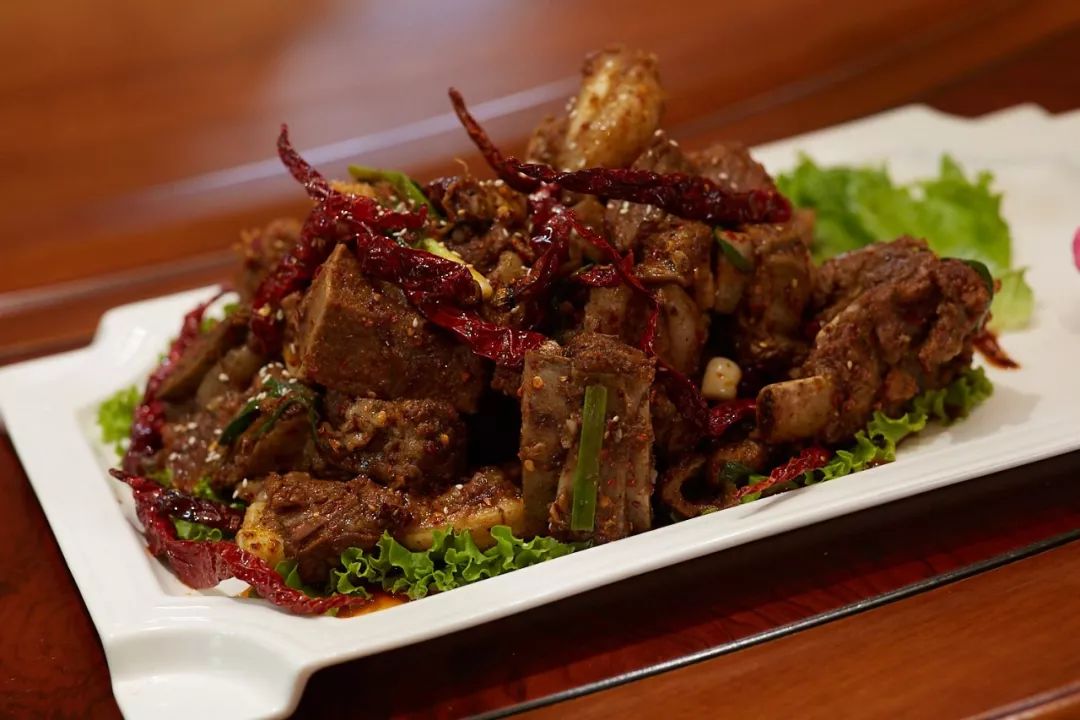 吃到嗓子眼的牛肉面,吃到嗓子眼的榴莲自助