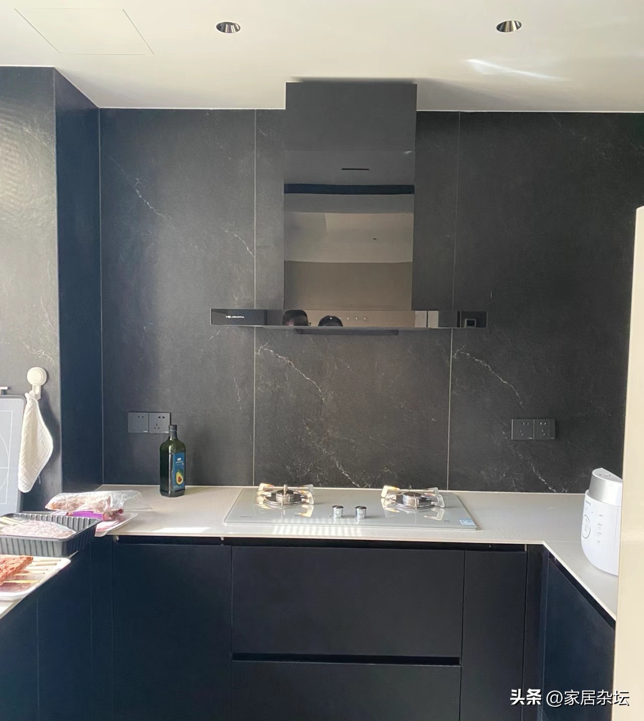 换了很多油烟机总是抽不干净,换了两次油烟机才总结出的经验