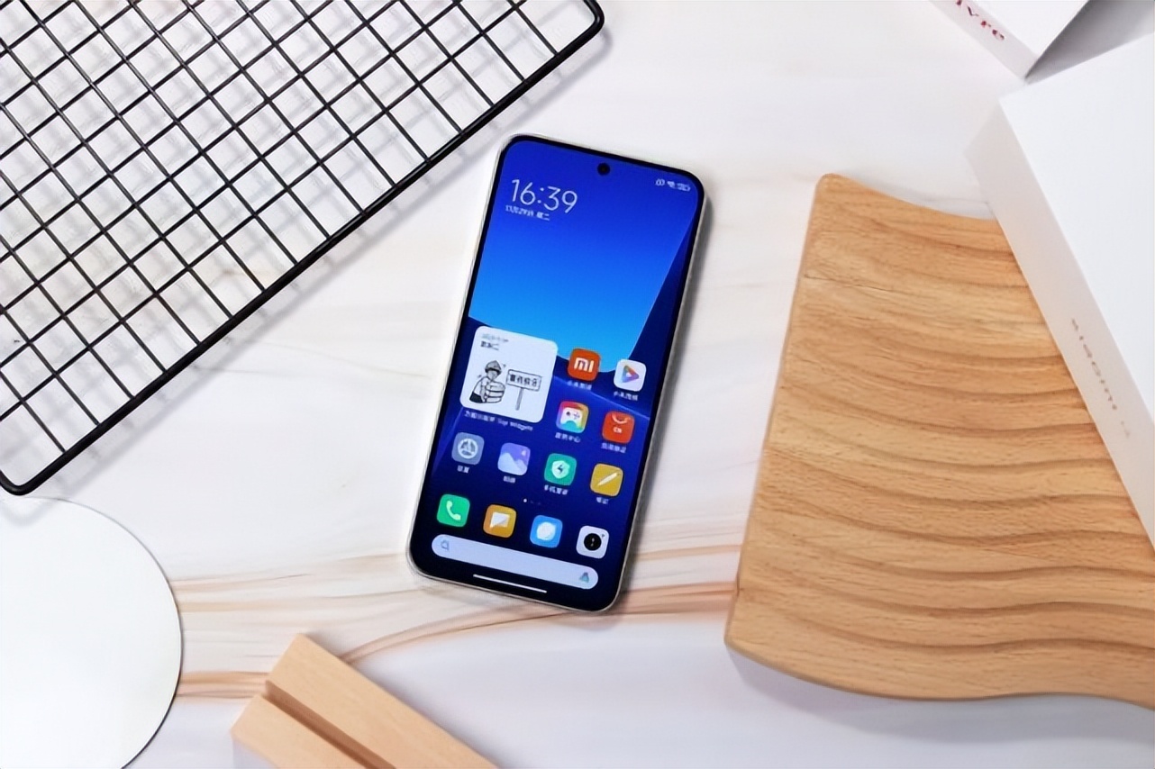 发现一个现象,拿一部手机拍另一部手机iphone