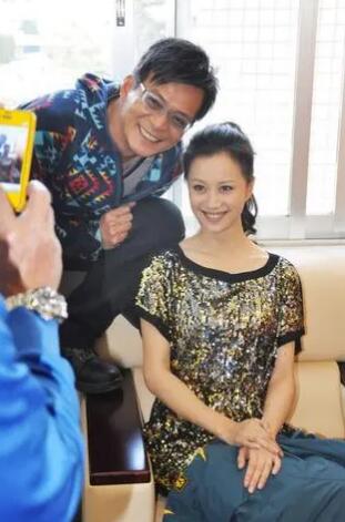 42岁倪虹洁近照曝光,43岁倪虹洁回老家陪父母