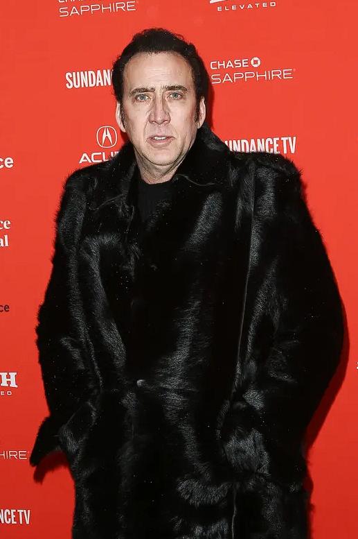 为什么明星脸上就没有胡子啊,为什么明星的脸上一点胡子也没有