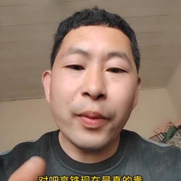 海航空姐飞机上推销商品,空姐飞机上推销40分钟产品引热议