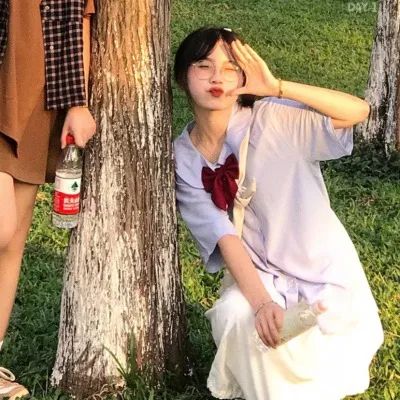 闺蜜头像一左一右真人可爱姐妹,情侣头像和闺蜜头像连在一起的