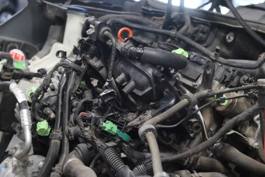 老迈腾b7换新款后新标,迈腾b7翻新哈尔滨