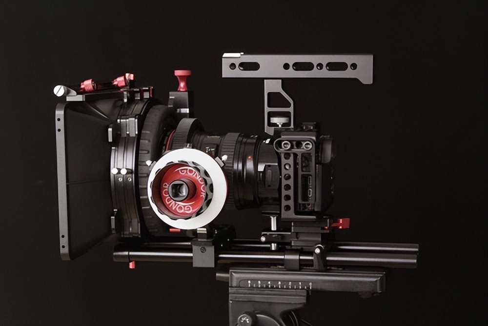 拍视频微单好还是摄影机,微单和摄像机拍视频哪个好