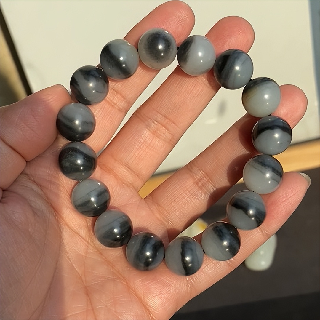 水墨意境和田玉青花籽料原石欣赏,和田玉青花山水的意境