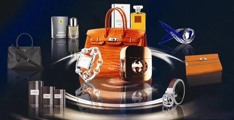 奢侈品与我们平民的生活,奢侈品背后的生活你能过得起吗