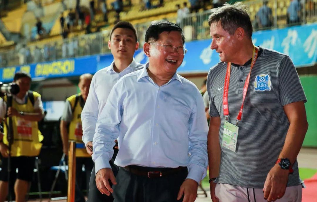 地产大鳄发家史,曾经地产界的风云人物