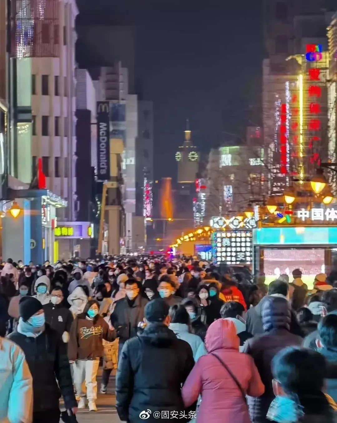 昨夜的滨江道，彻底刷屏了！