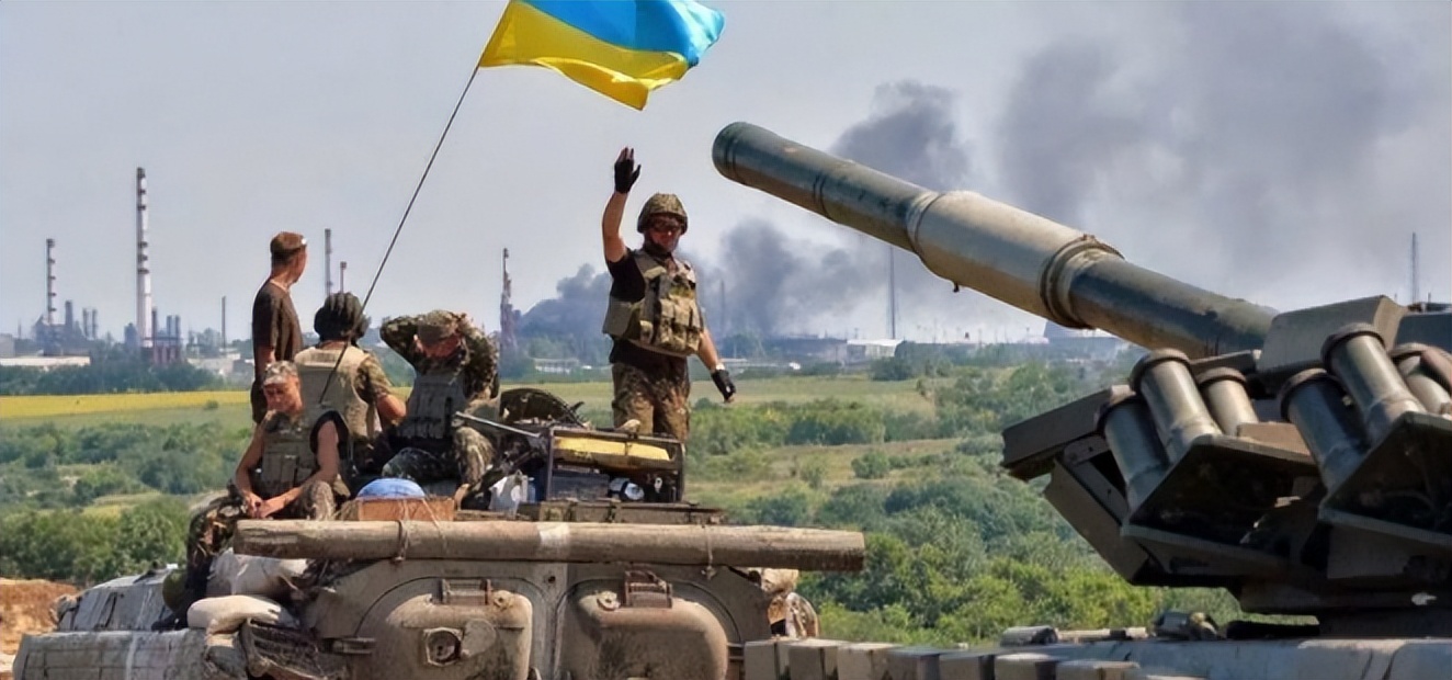 7月10日，美国投降！中国送上“大礼”，美专家：我们赶不上中国