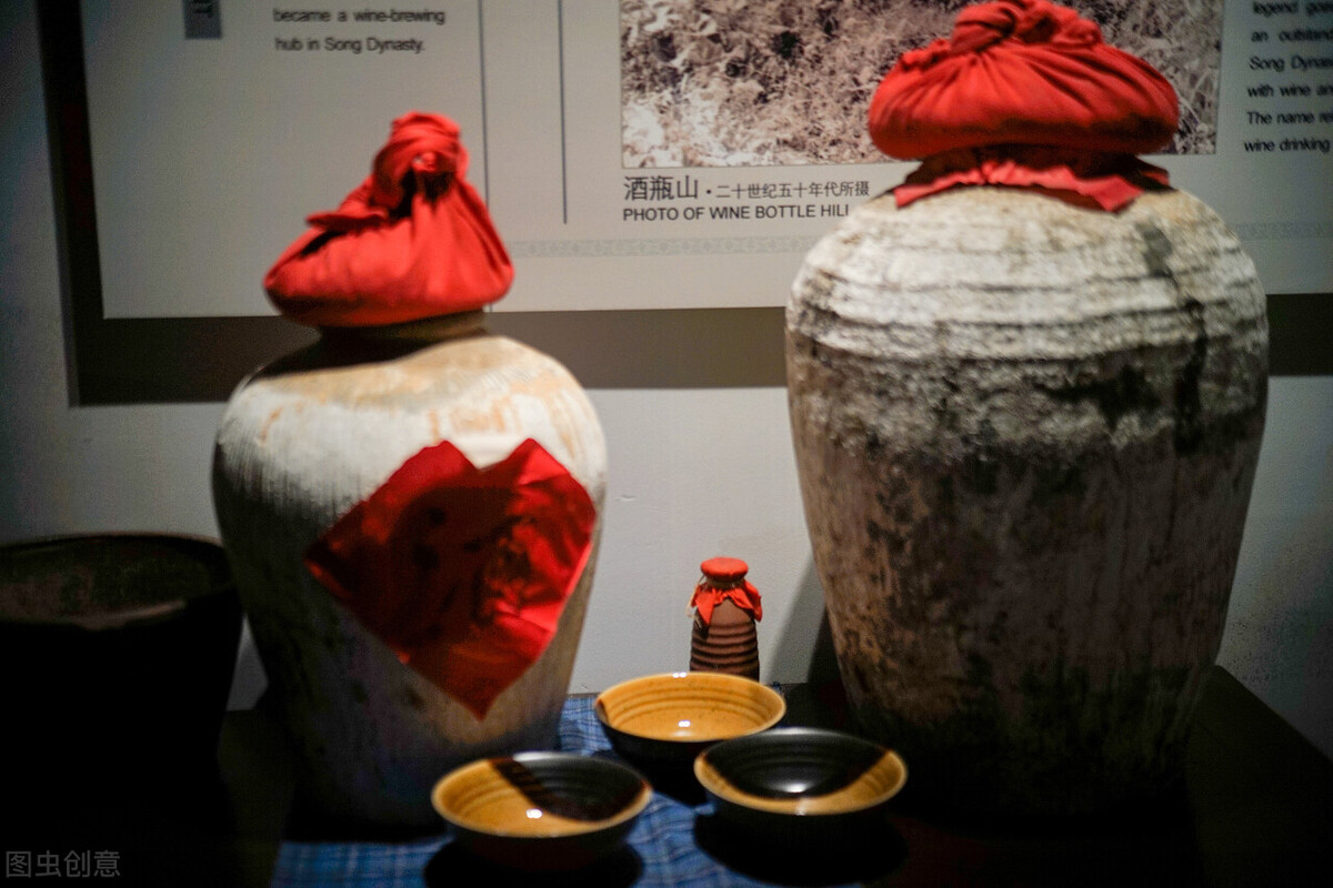 窖藏酒陈年老酒怎么鉴别,年份酒陈年酒窖龄酒你都知道吗