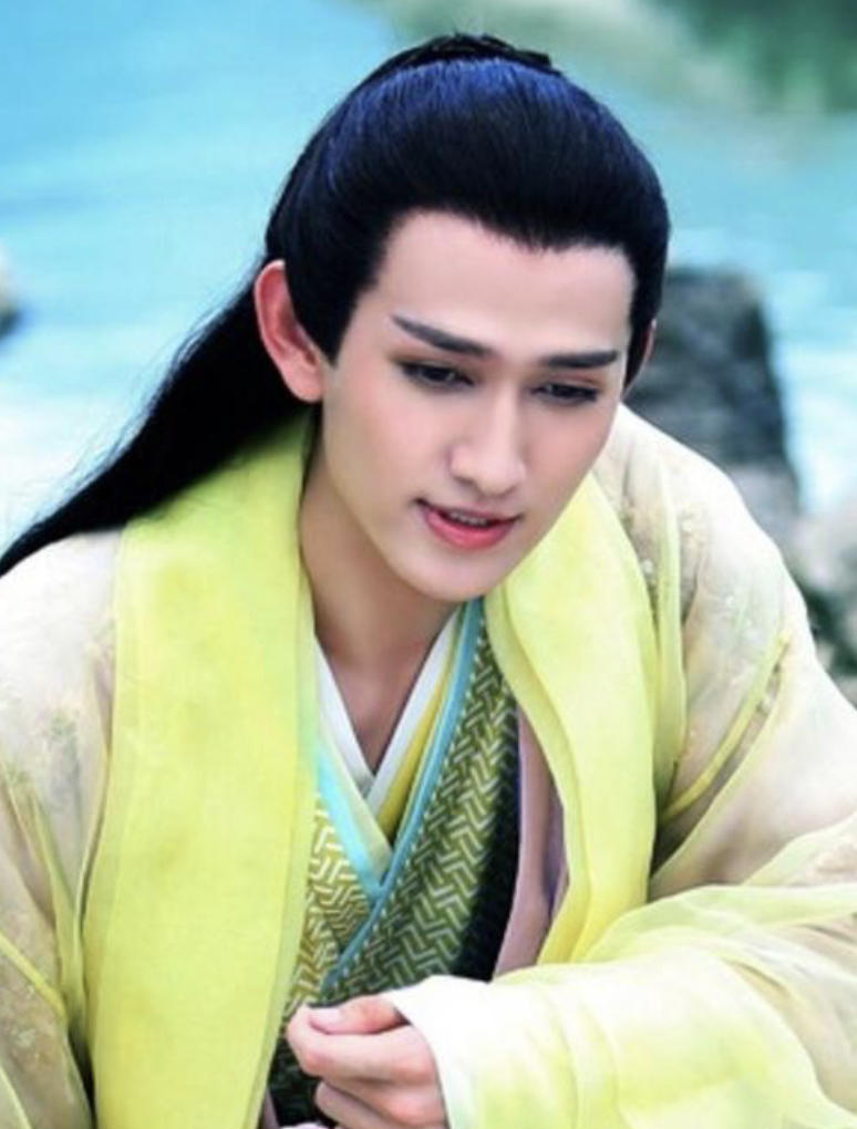 鸡毛穿一身、通天大脑门…国产神话剧的惊人造型，他们全都承包了