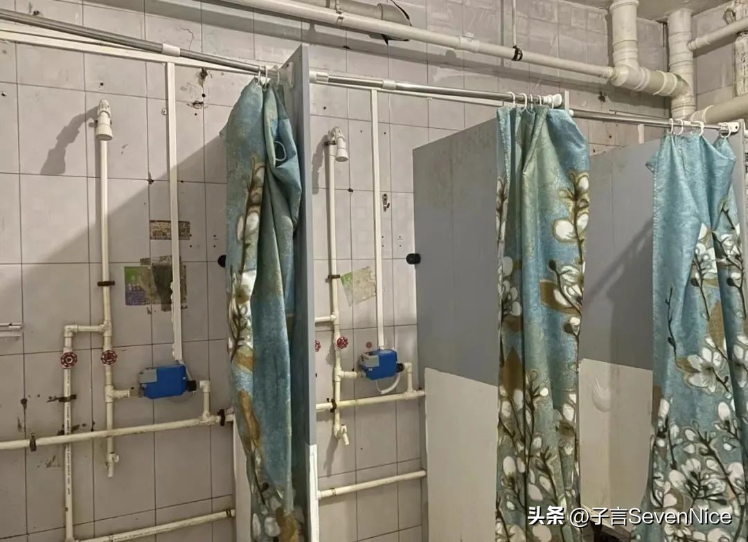 江西外语外贸职业学院学费多少,江西外语外贸职业学院报名代码