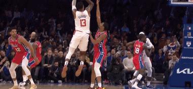 3+1被吹掉，2罚被吹掉，送对手球权+罚篮，费城被裁判盯上了？