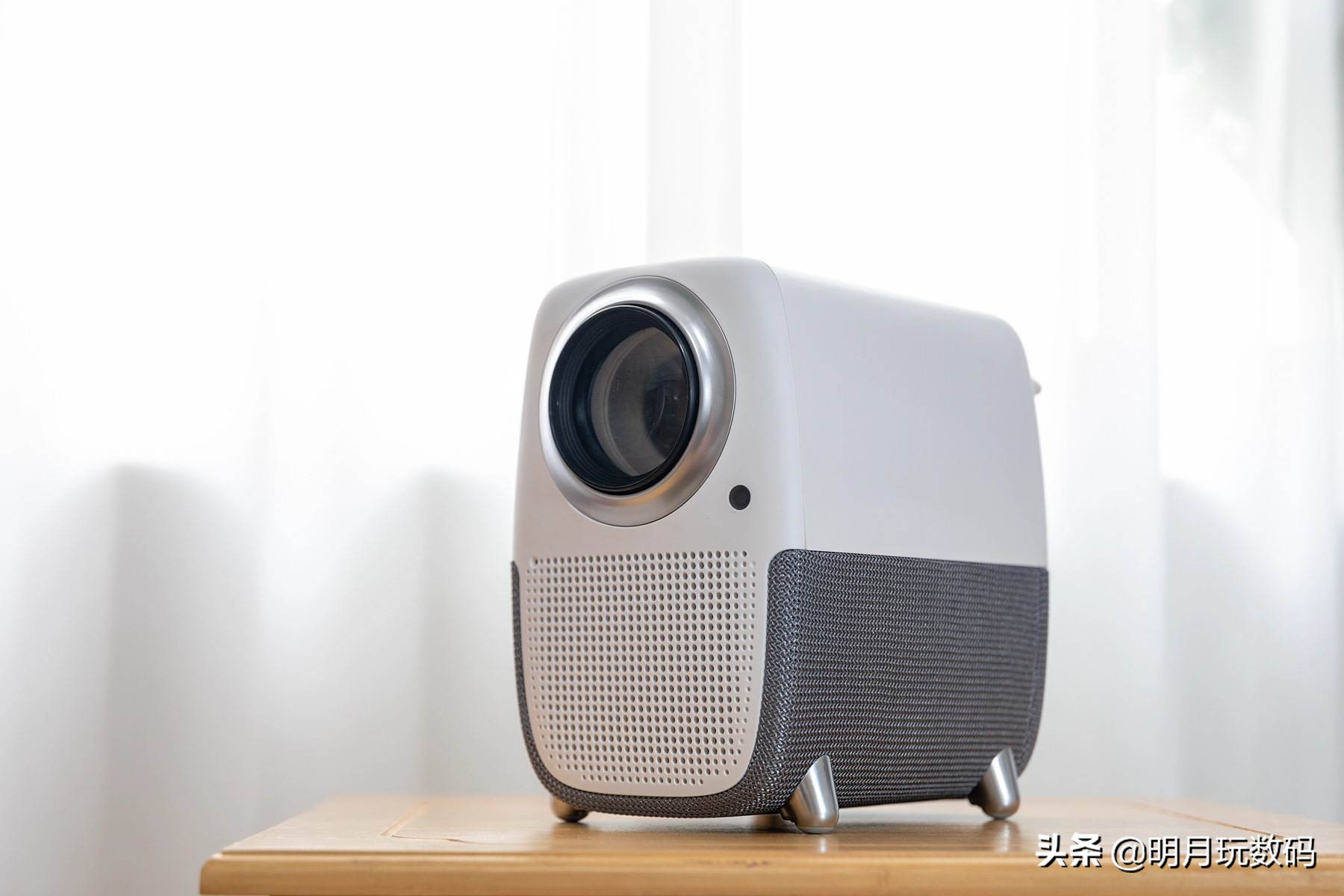 泰捷weboxt1投影仪和t1s怎么选,泰捷投影t1s缺点