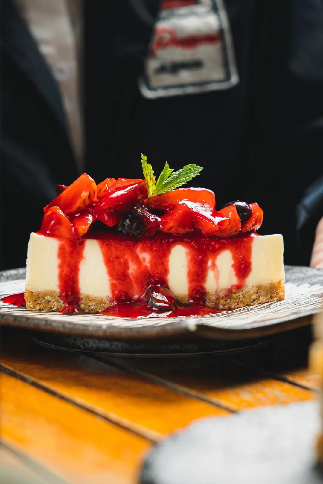 “这家「英伦餐吧」是专属你的快乐密码!”