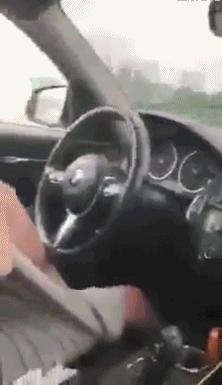 坐高铁遇到旁边老阿姨脱鞋,坐高铁遇到旁边阿姨脱鞋