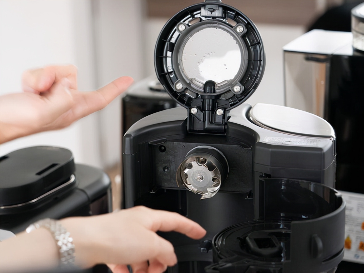 全自动咖啡机推荐排行榜第一名,十大公认最好用手磨咖啡机