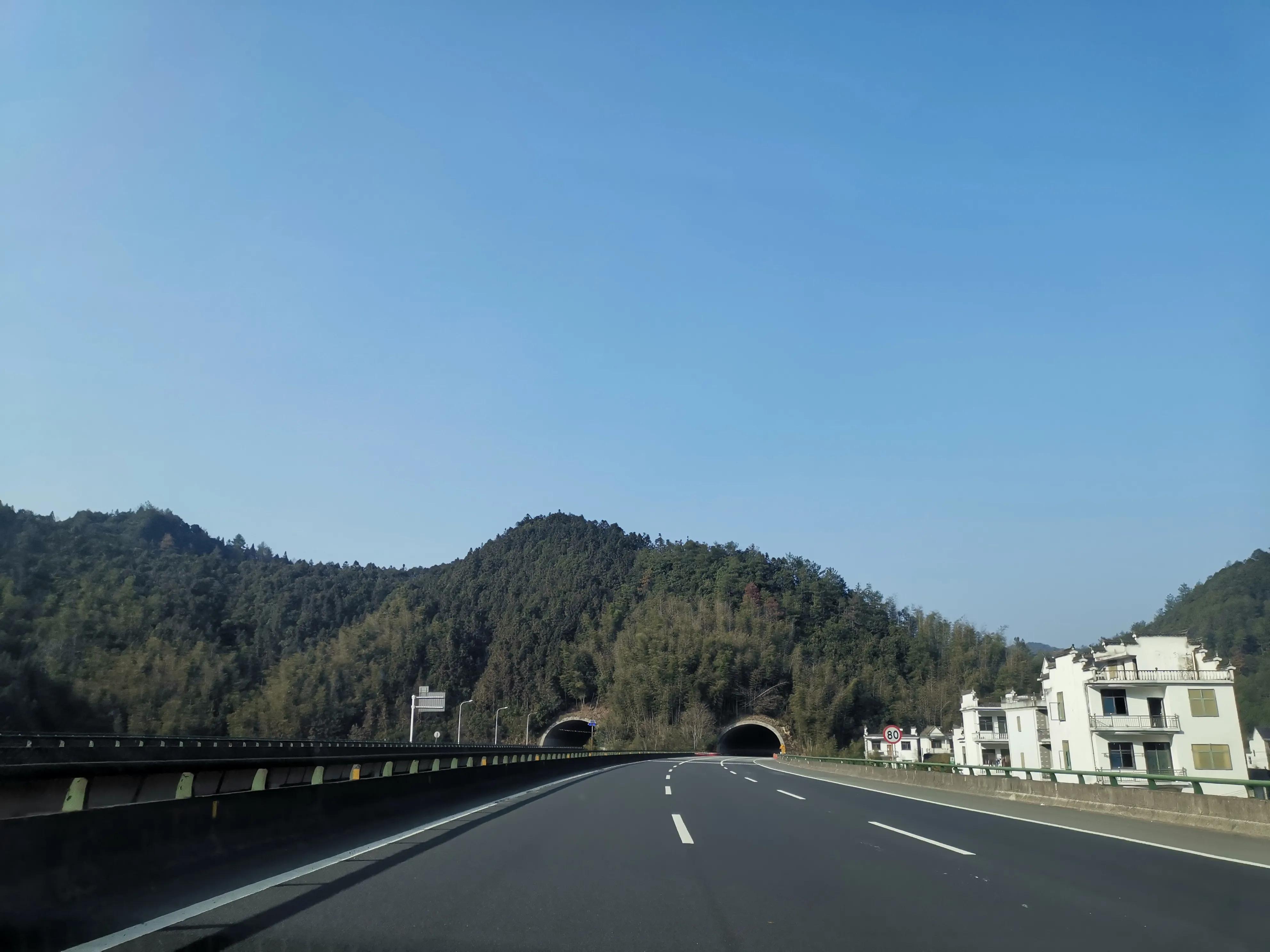 比亚迪汉ev冠军版全程高速实测,比亚迪汉ev贵州山路实测