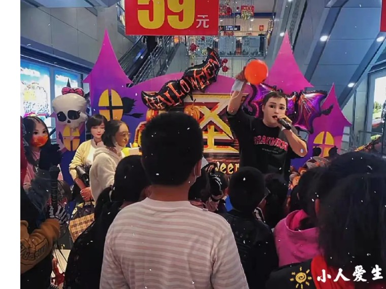 初次见面,我是黑猫精灵,可爱淘气爱臭美的胆小鬼随我尽情搞怪吧