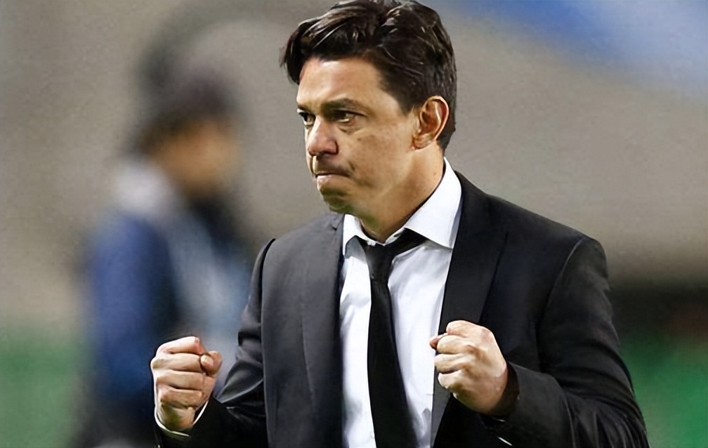 南美当红名帅毛遂自荐切尔西，但对方兴趣不大，且年薪要求奇高