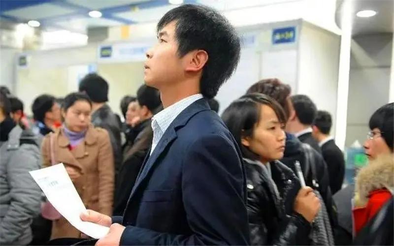 一个人出去打工怎么找工作,年后上班找什么工作好