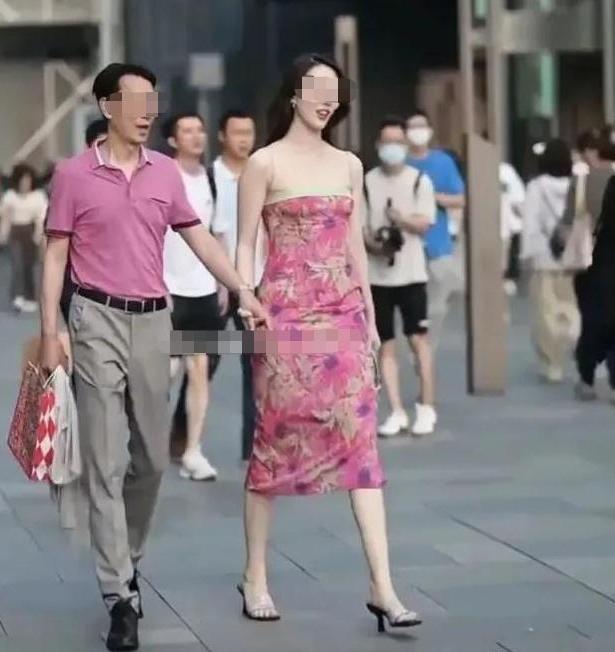 和书记开房已婚少妇*裤底**被扒：7家公司背景惊人，权色交易惯犯