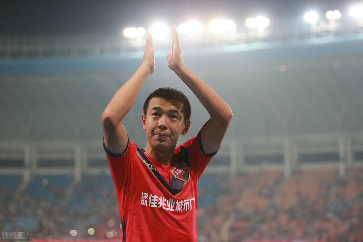 前国脚误服开塞露后入院，网友：不愧是中国男足！