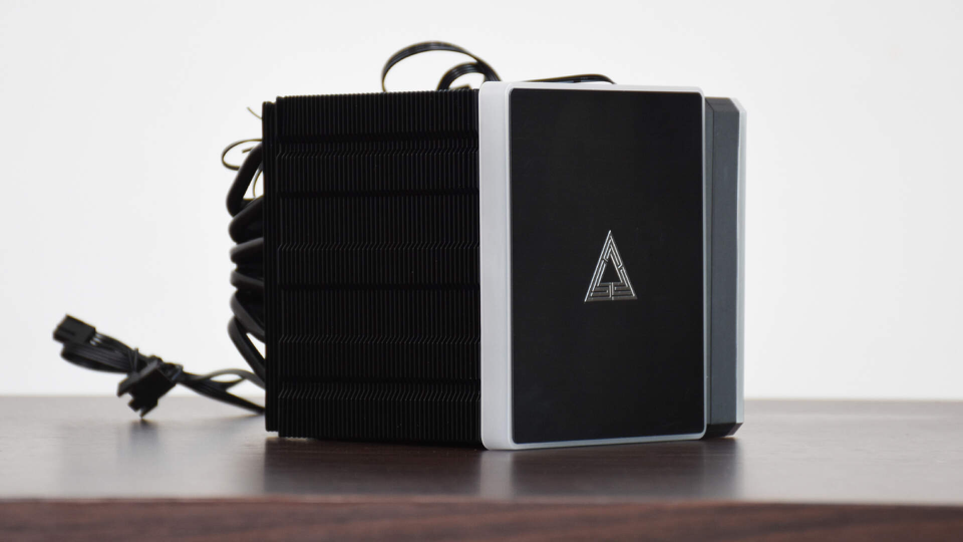 montechskytwo机箱在哪买,montechskytwo机箱需要几个风扇