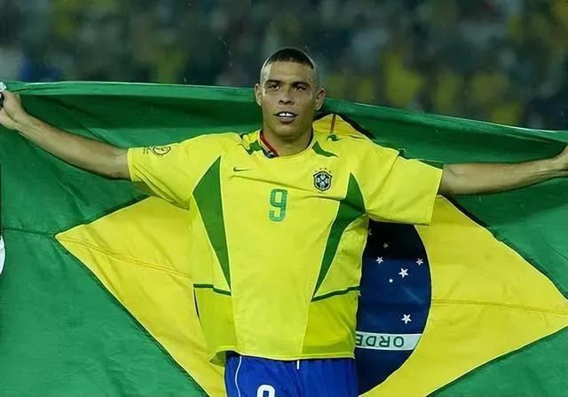 足坛十大被高估的球员,足坛历史十大球星